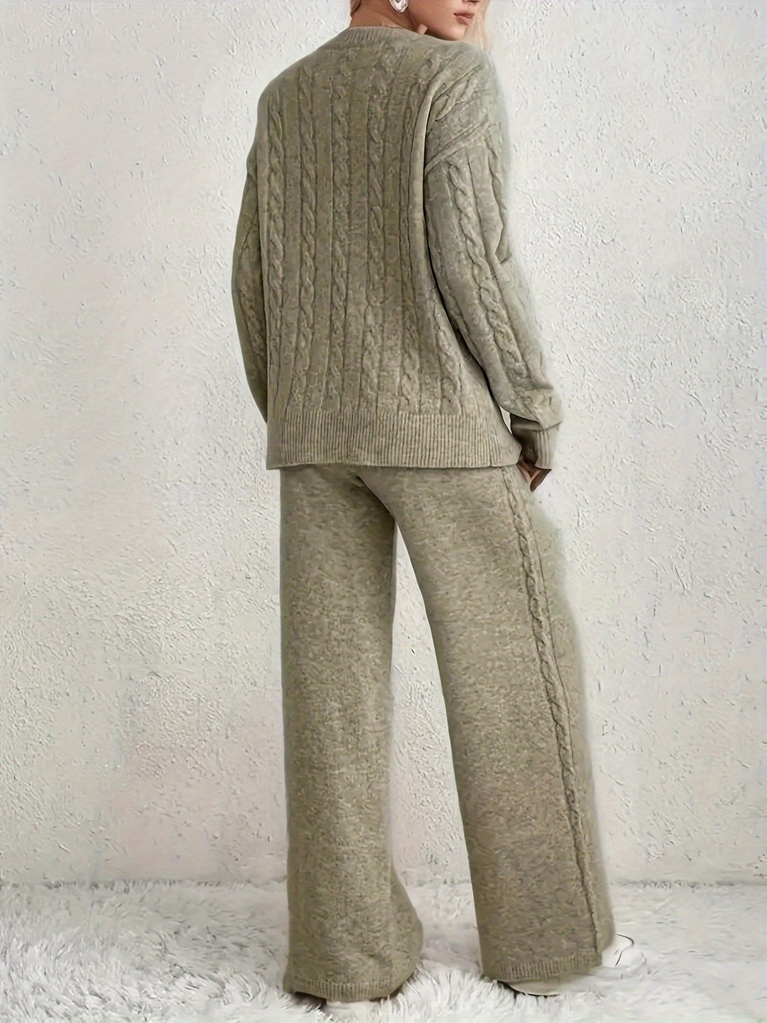 V-Hals Sweater en Wijde Broek Tweedelige Set - Fashionable & Casual